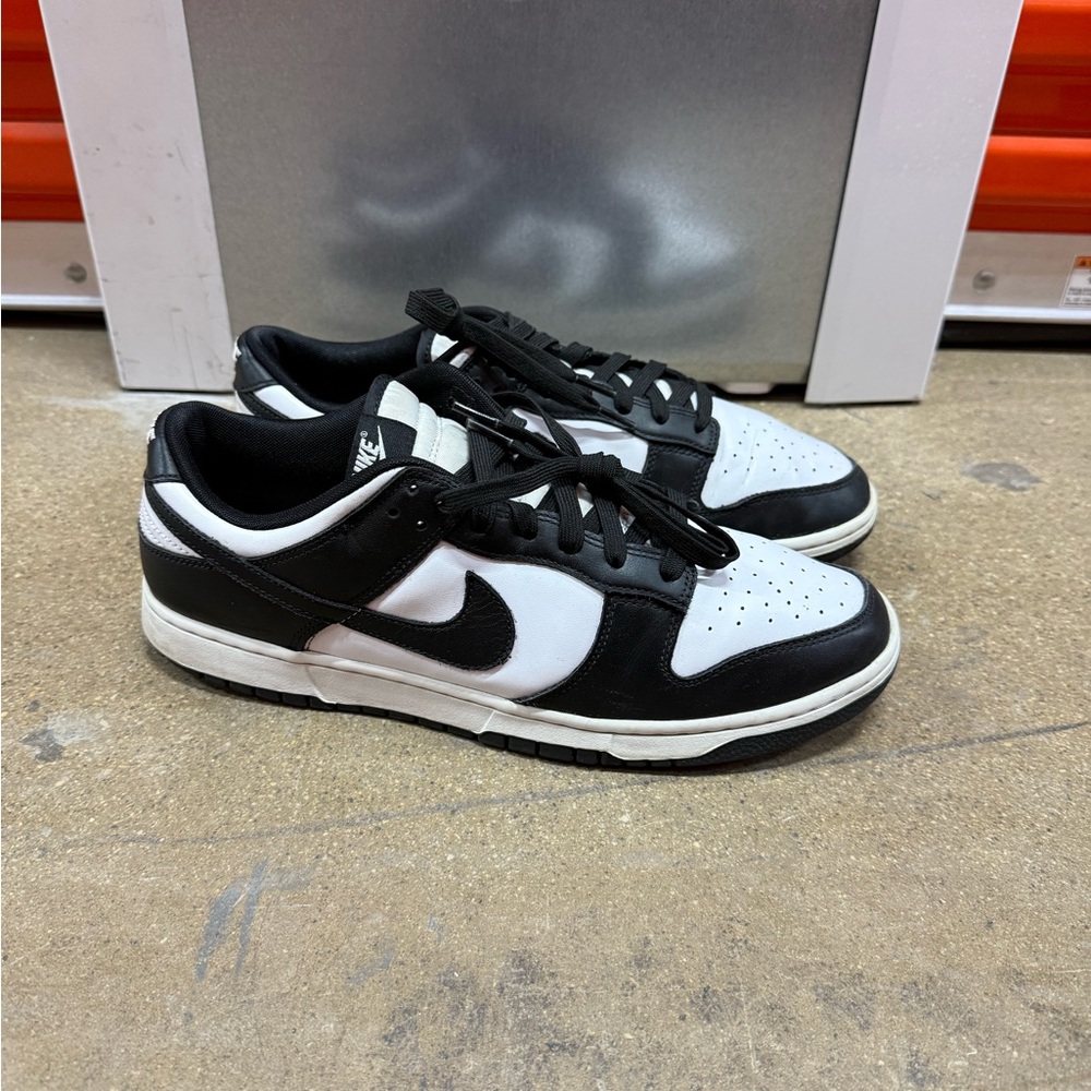 Nike Panda Dunks Men’s Low-Top Black/White Skate Shoes